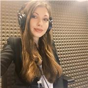 Interprete e traduttrice offre lezioni di lingua inglese per studenti di scuole medie, superiori e Università